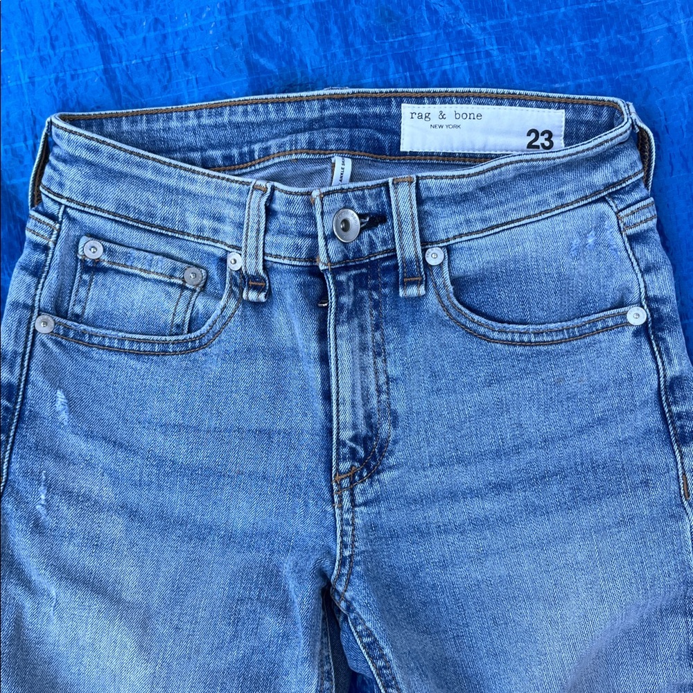 Rag & Bone Light wash skinny Denim jeans with torn hem